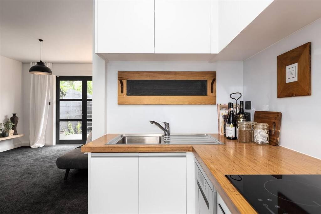 Apartment 1 - Haddin Court - Executive One Bedroom Blenheim Kültér fotó